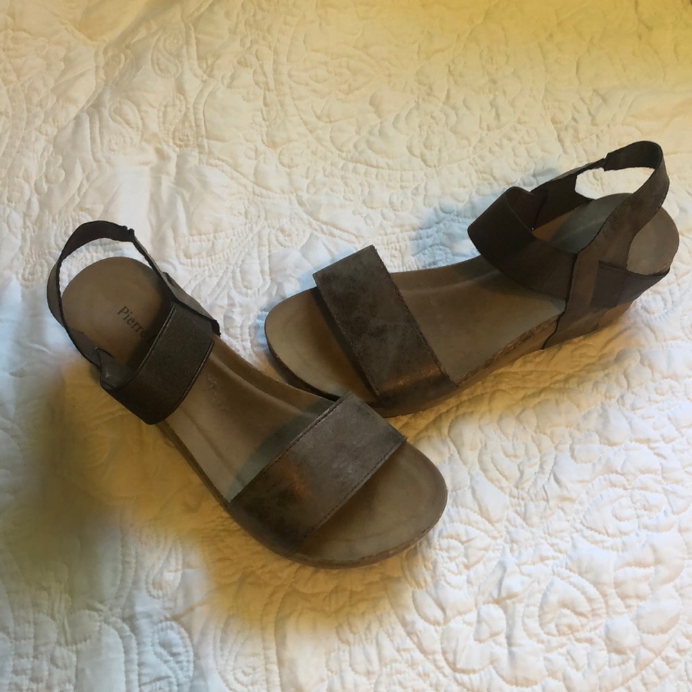 Pierre dumas low wedges